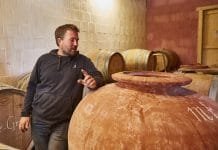 Champagne už šumí v sudech