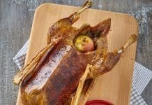 Připíjet mladými víny si můžeme až do března. Na Martina, na Štěpána, na zdraví… A na husu!