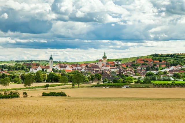 Tento obrázek nemá vyplněný atribut alt; název souboru je Retz-c-Retzer-Land_Die-Reisereporter-1.jpeg.