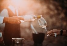 Rohlík.cz slaví rohlíkem za kačku. A na to si připijeme přípitek k narozeninám