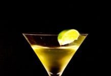 GIMLET, drink ostrý jako… Ano, jako nebozez koktejl ve sklence