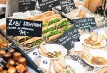 Labužnická Garden Party v Královské zahradě. Pražský hrad ve znamení požitků