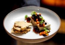 PODZIMNÍ HODY NEKONČÍ. Husa, kachna, dýně i mladé víno. A relax v krásném prostředí