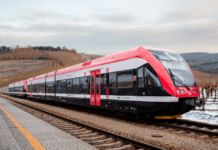 Nasedněte do „odrůdy“ a pokračujte po „trati“. Aneb krajinou vína s vlaky „vínozvučných“ jmen