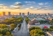 Třináct zlatých, třináct stříbrných. Naše vína opět bodovala na prestižní soutěži Concours Mondial de Bruxelles, tentokrát v Číně Concours Mondial de Bruxelles 2025 v Číně