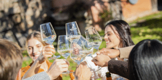 „Jdem na prosečko.“ Italské bublinky Češi milují a spojují s nimi oddychové rituály i oslavy