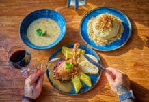 Svatomartinská vína odstartovala. Vydařený ročník 2025 provázejí husičky a slavnosti